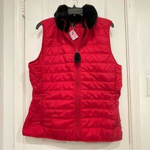 Women’s Red Puffer Vest with black faux fur trim Size L - NWT